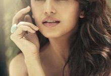 Huma Qureshi New Hot Bikini Pict 5