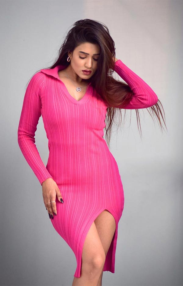 Instagram Star Garima Chaurasia Images In Pink Dress Shows Sexy Body In This Tight Outfit 6680