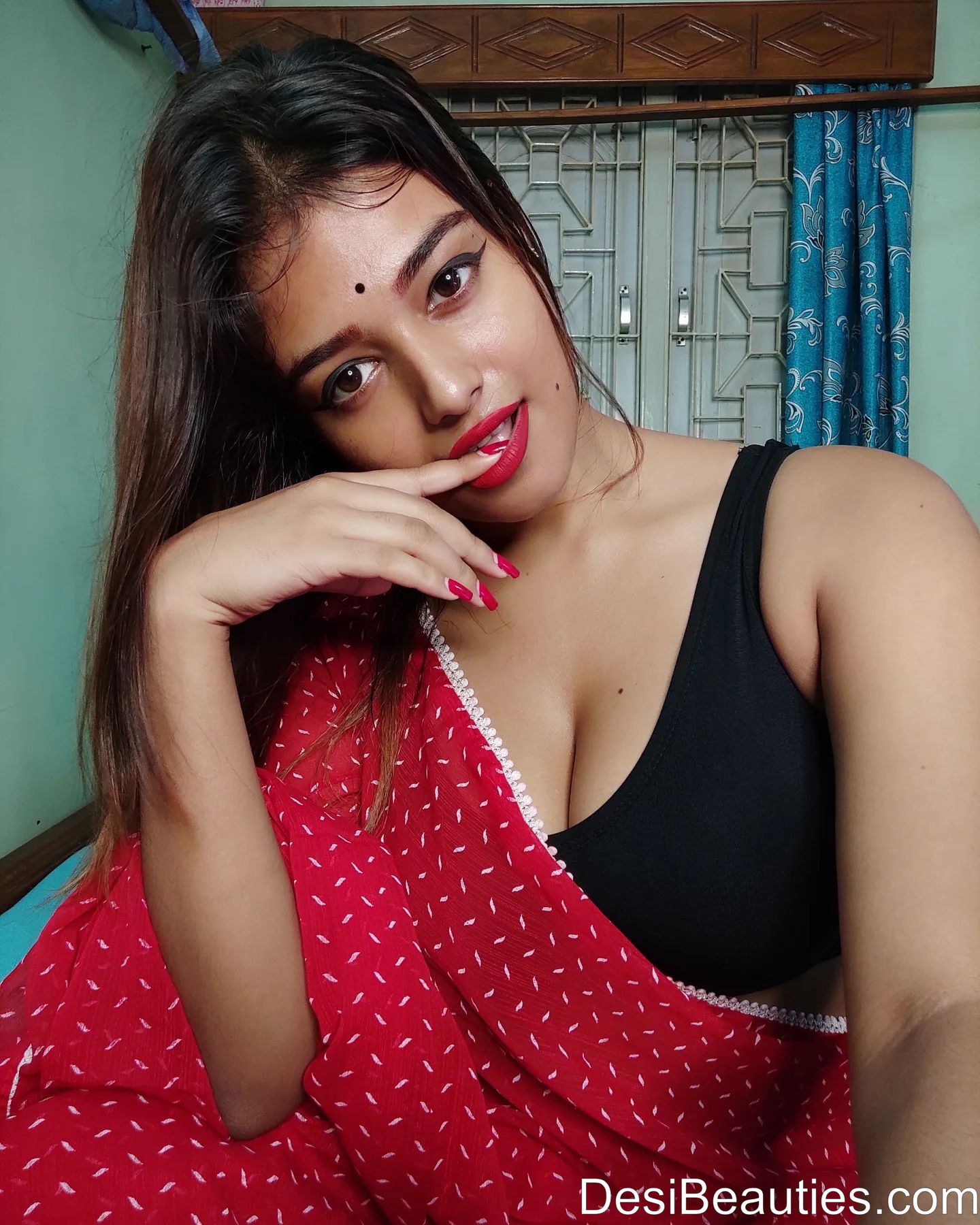 Oriya Sarkar Desi girl Image 06