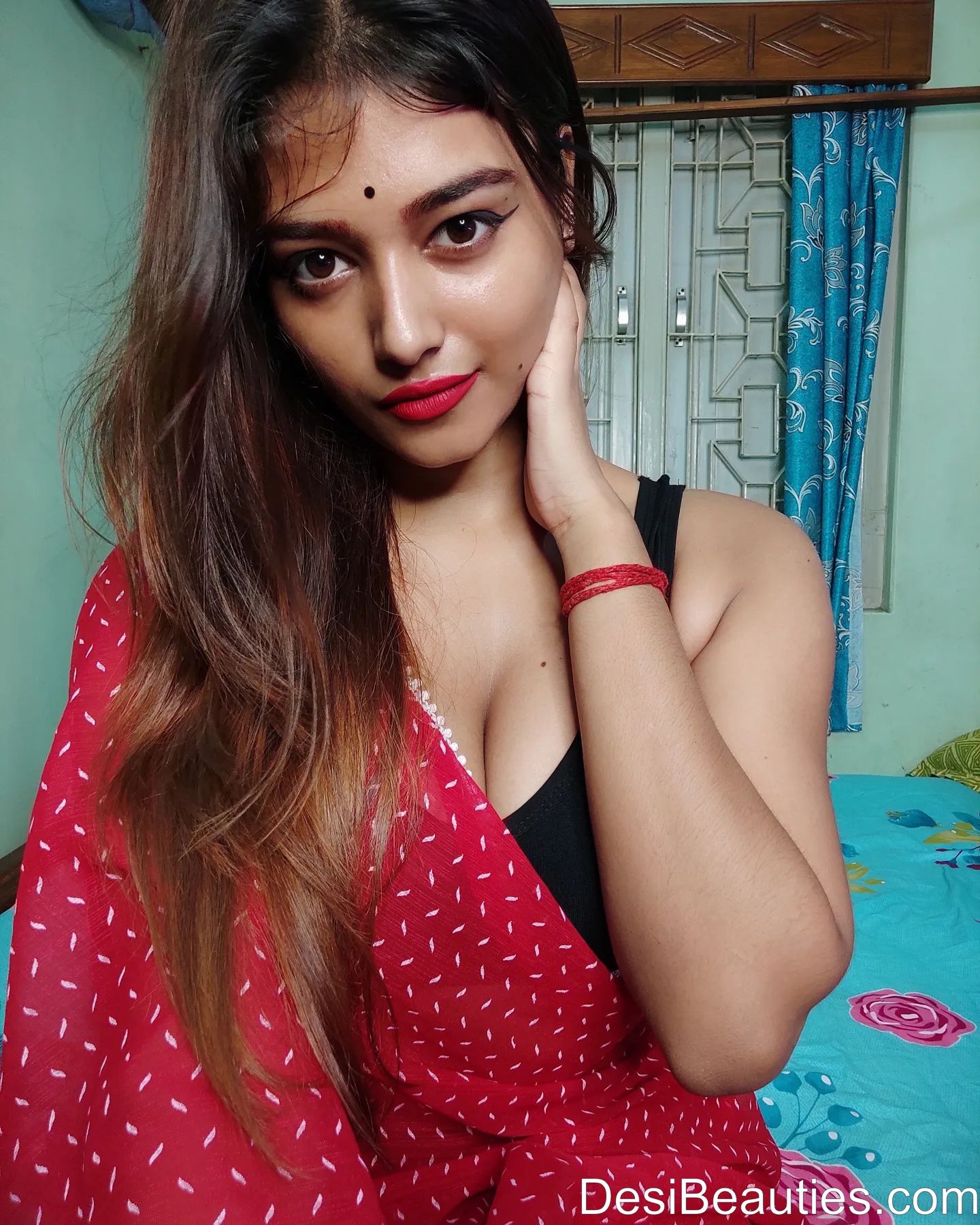 Oriya Sarkar Desi girl Image 07